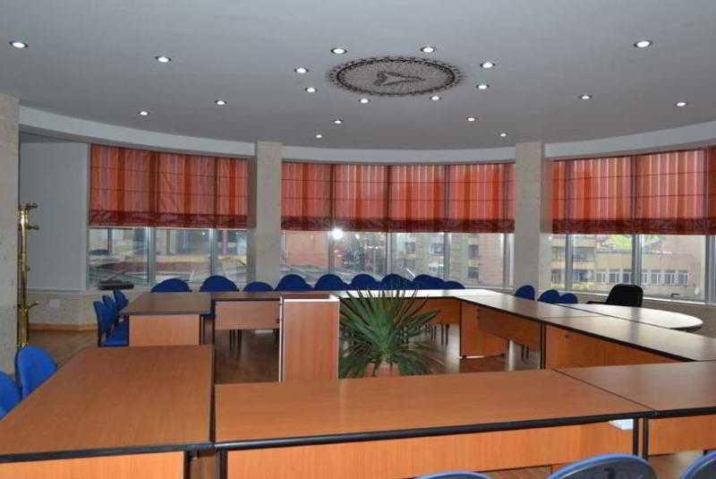 Hotel Kocibelli Pool & Spa Korce Ngoại thất bức ảnh